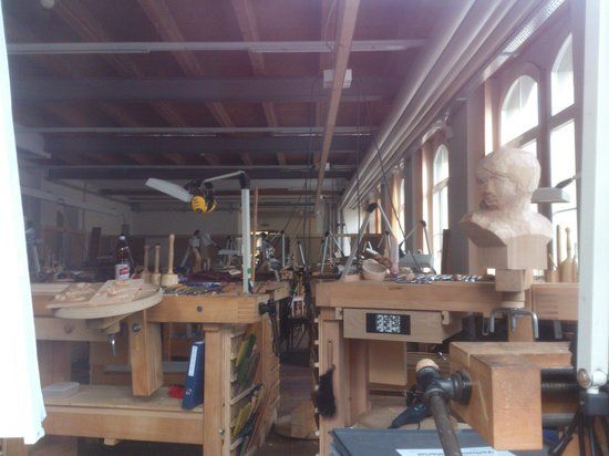 Schweizer Holzbildhauerei-museet