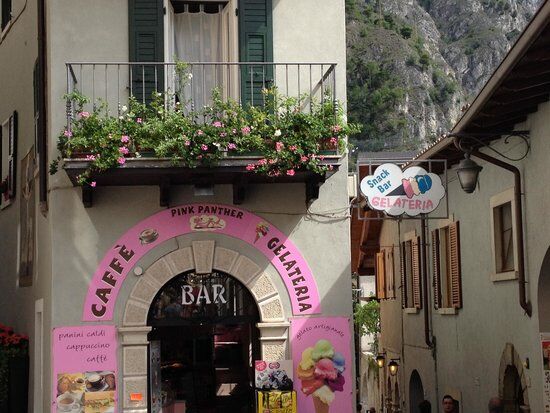 Cafe Gelateria Pink Panther