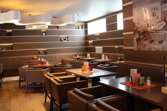 Cafe Bar Egger's
