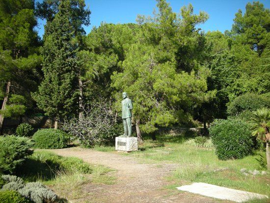 Ambroz Haracics monument