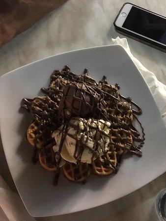 Mavroidis Patisserie