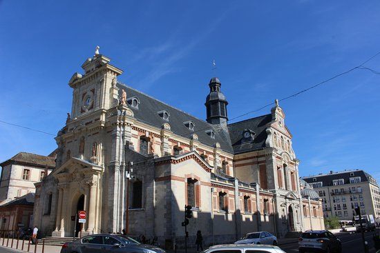 Saint-Louis Church in Fontainebleau