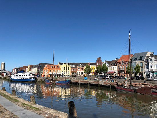 Husum hamn