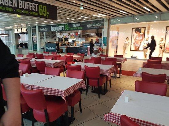 Pappa La Rosa Cafe & Restaurant