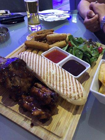 Seasons Cafe Restaurant & Bar