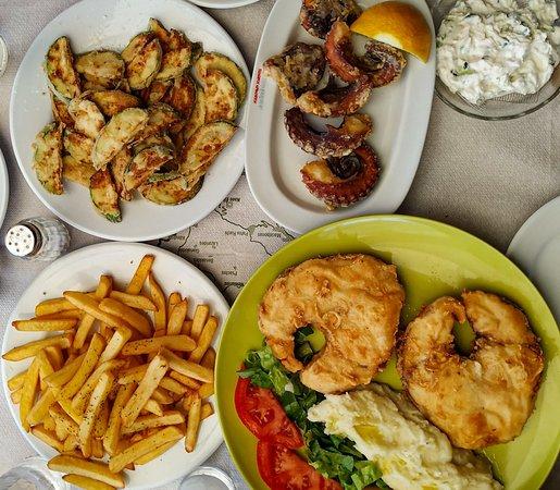 Akrogiali Cafe Ouzeri