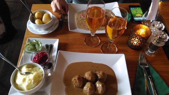 Bullen - Två Krögare