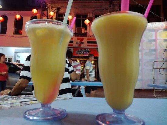 Mawar Merah Seafood and Steamboat