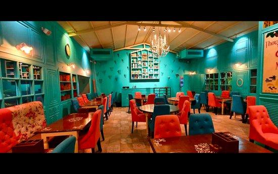 5th Avenue Cafe