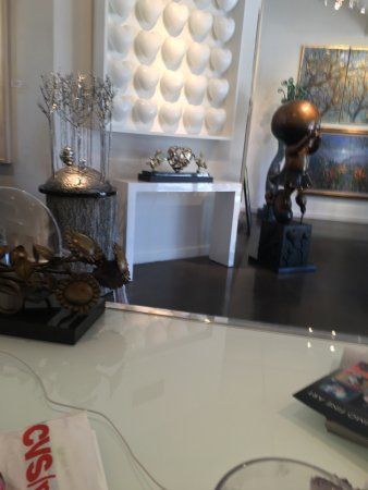 Onessimo Fine Art Gallery