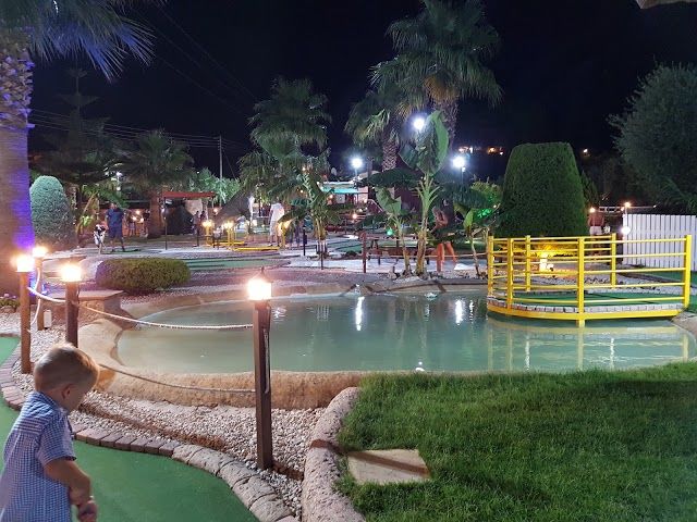 Fantasy minigolf