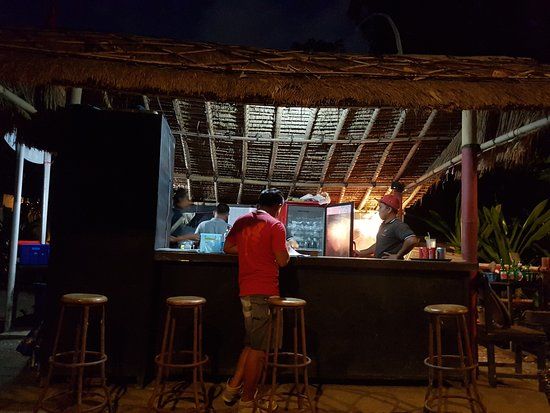 Warung Pantai Batu Belig