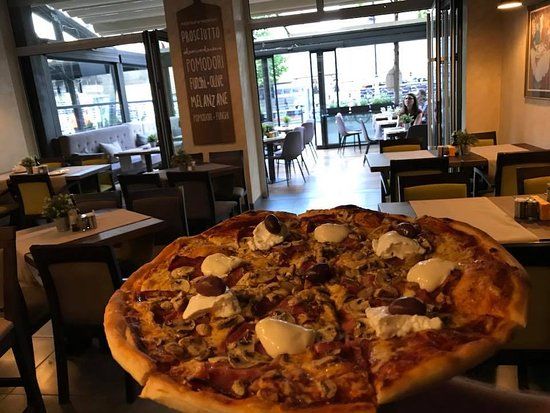 Avanti Pizza Bar & Ristorante