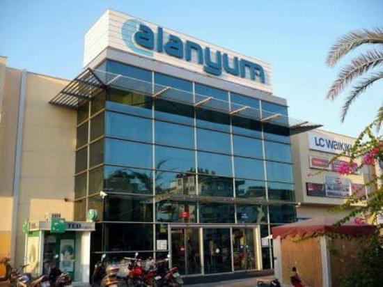 Alanyum shoppingcenter