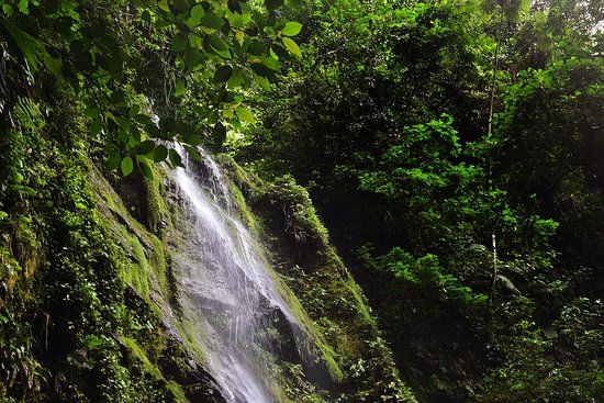 El Canto Waterfall