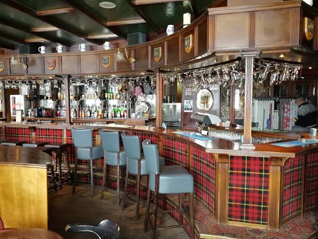 Bobby's Pub